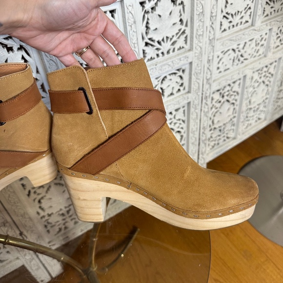 Free People Bungalow Tan Suede Leather Wooden Blog Boots Sz 8 - Picture 4 of 13